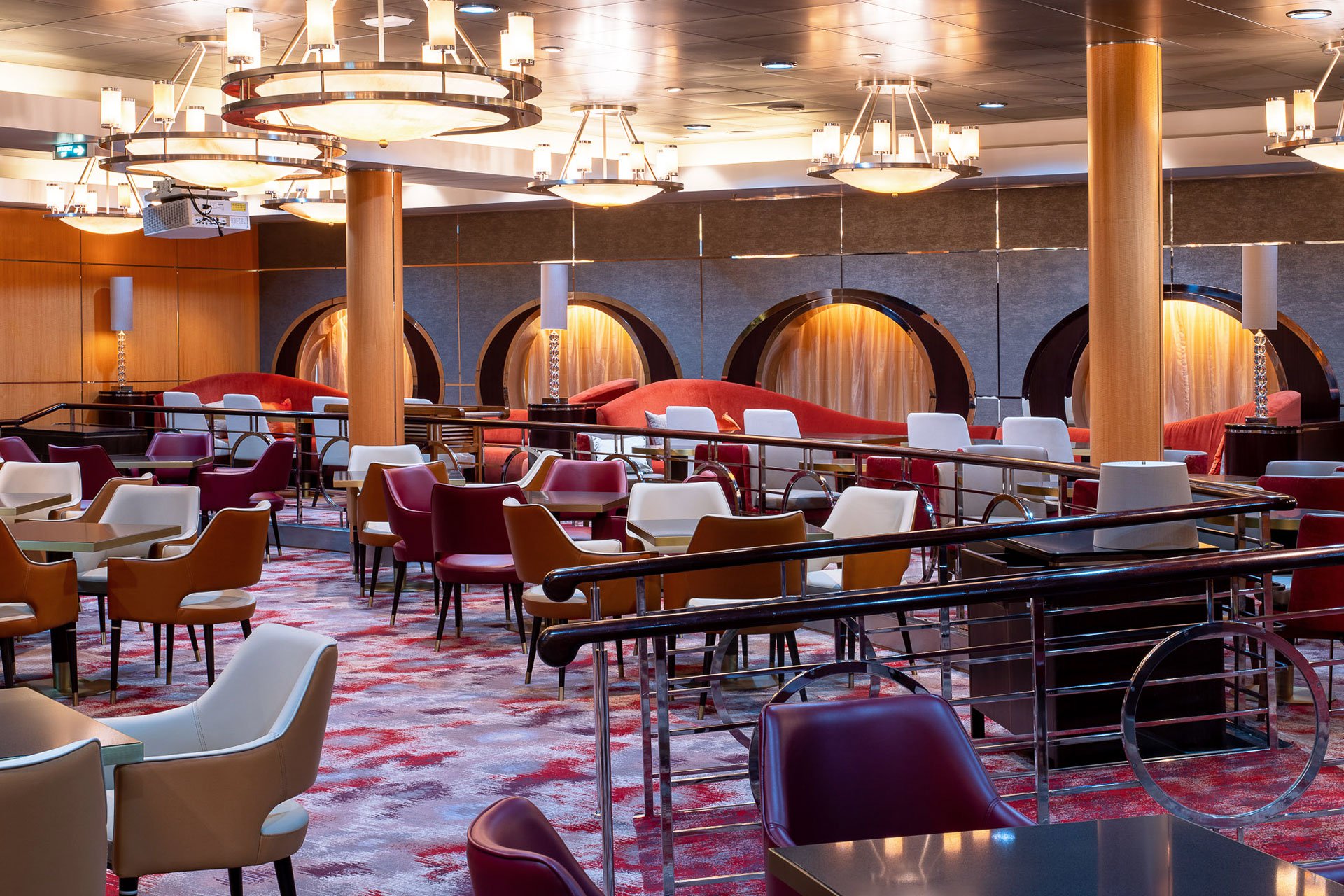 Crystal Cruises - Crystal Serenity - Stardust Club.jpg